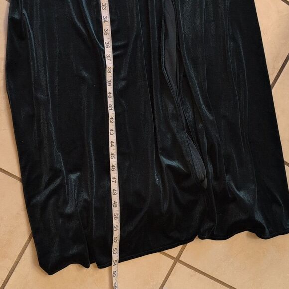 NWT After Six Draped Cuff Off-the-Shoulder Velvet Maxi Dress Pockets Evergreen 8 - Picture 11 of 15